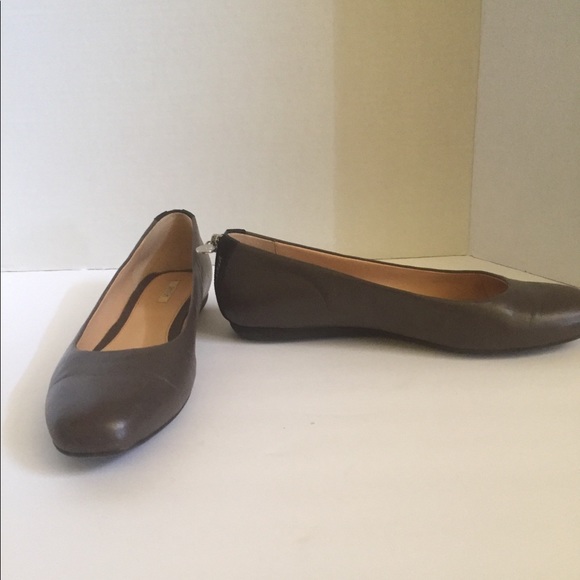 Shoes - Picture 3 of 4